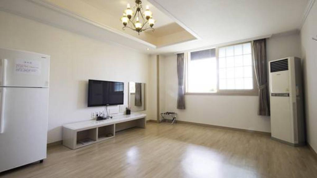 Tongyeong Bay Condo Hotel Εξωτερικό φωτογραφία
