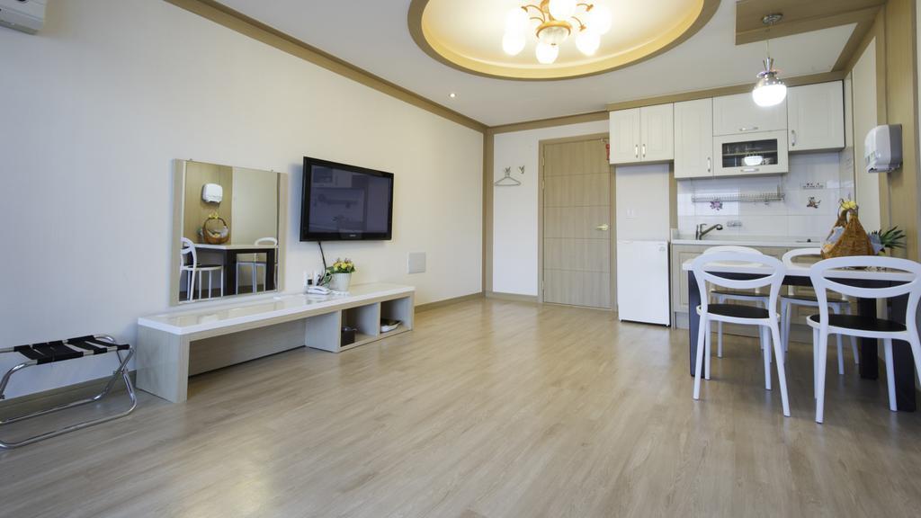 Tongyeong Bay Condo Hotel Εξωτερικό φωτογραφία
