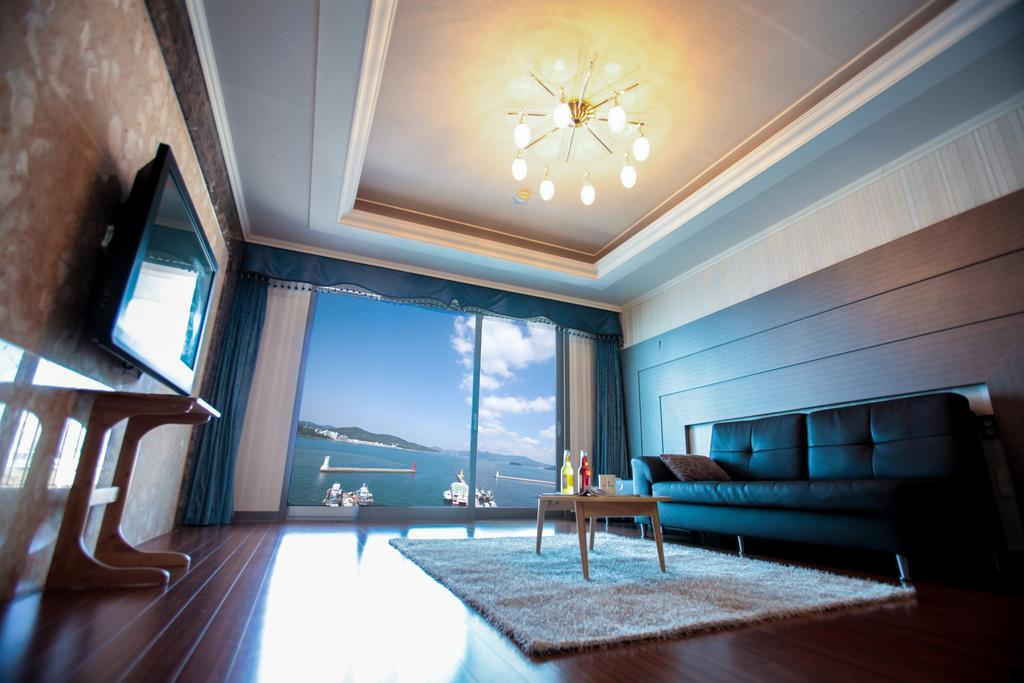 Tongyeong Bay Condo Hotel Εξωτερικό φωτογραφία