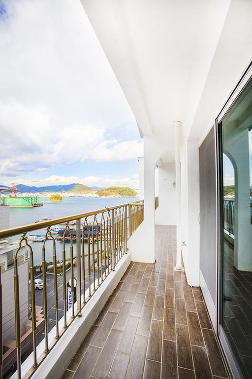 Tongyeong Bay Condo Hotel Εξωτερικό φωτογραφία