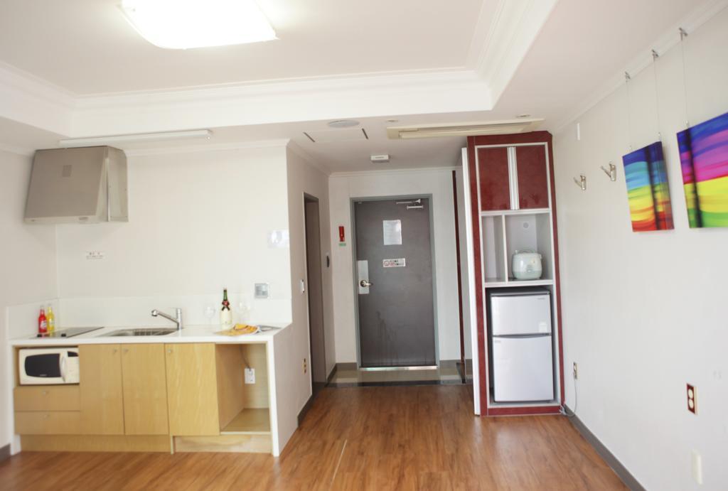 Tongyeong Bay Condo Hotel Εξωτερικό φωτογραφία
