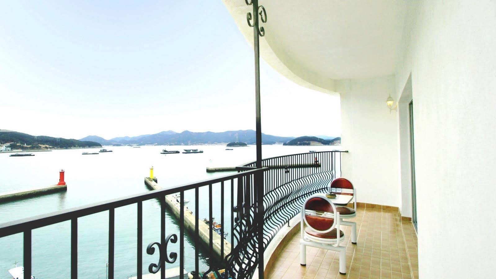 Tongyeong Bay Condo Hotel Εξωτερικό φωτογραφία